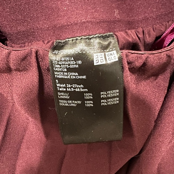 Uniqlo Midi Pleated Skirt - Picture 2 of 2